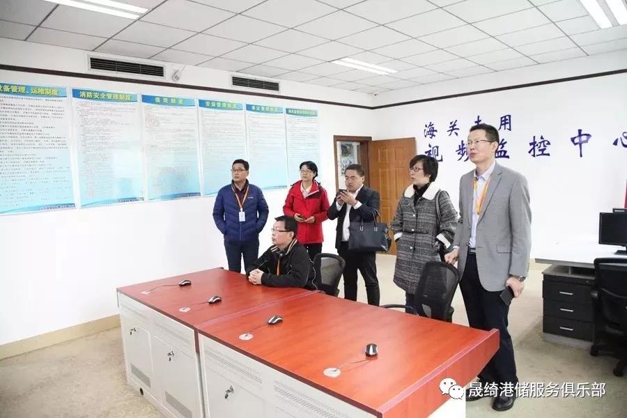 省領(lǐng)導(dǎo)蒞臨集團(tuán)公司參觀調(diào)研與指導(dǎo)倉儲(chǔ)標(biāo)準(zhǔn)化建設(shè)工作