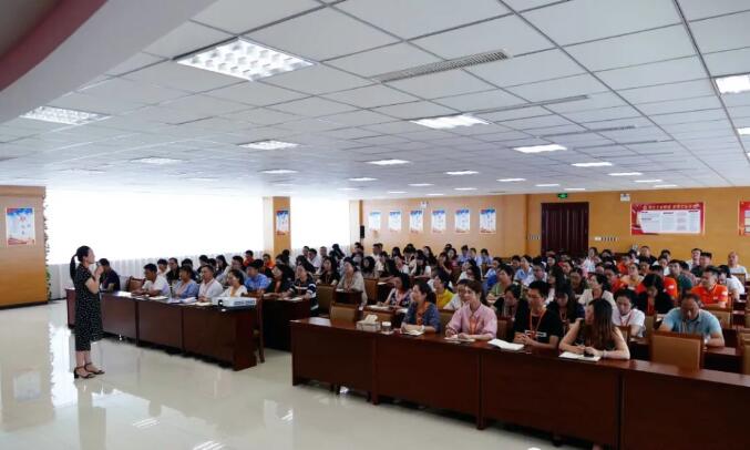 集團(tuán)公司舉行“百善孝為先”為主題的企業(yè)文化培訓(xùn)活動(dòng)